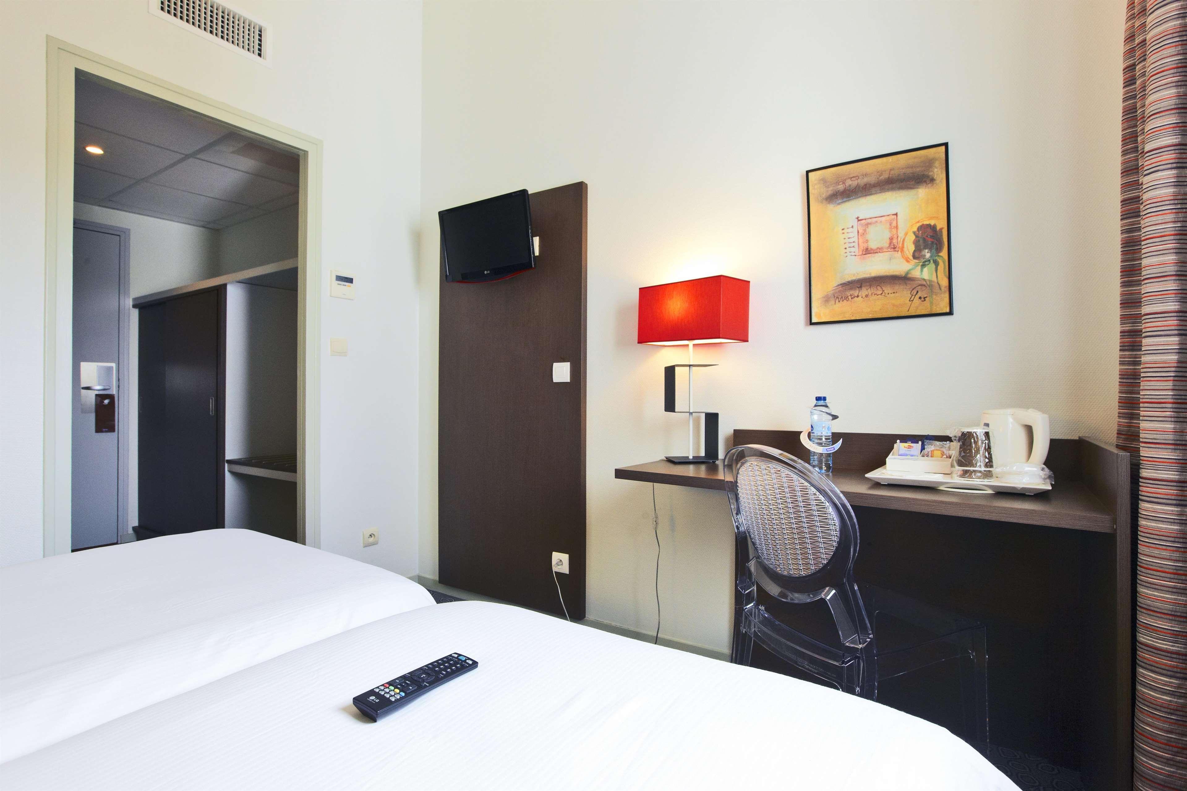 Hotel Kyriad La Rochelle Centre Ville מראה חיצוני תמונה